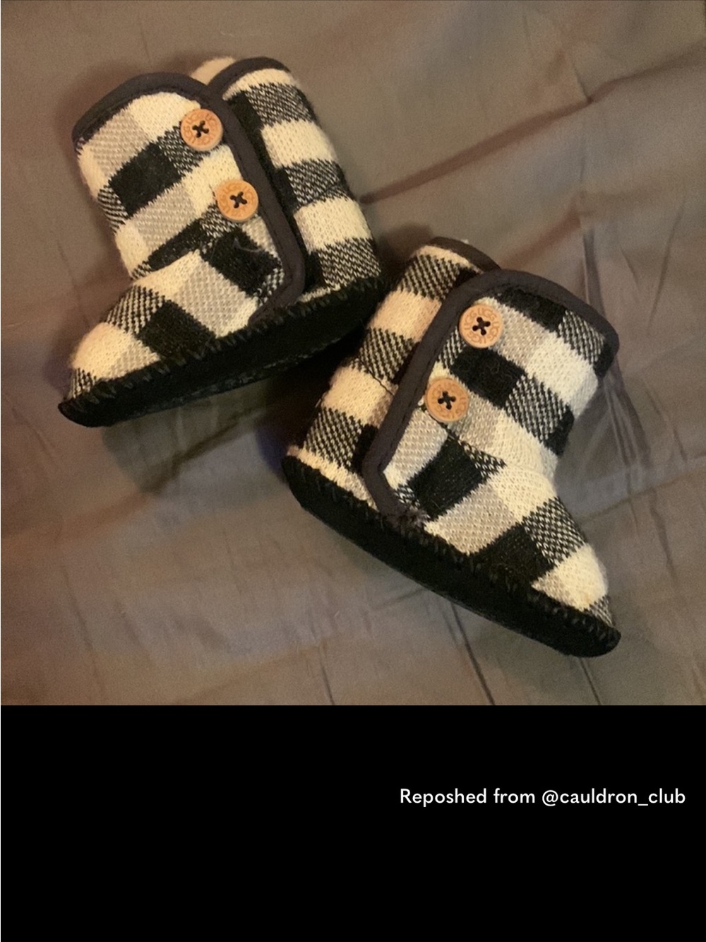 UGG Baby Purl Pine Buffalo Plaid Booties | Size 0/1 | NWOT 🖤🤍 - Picture 6 of 10